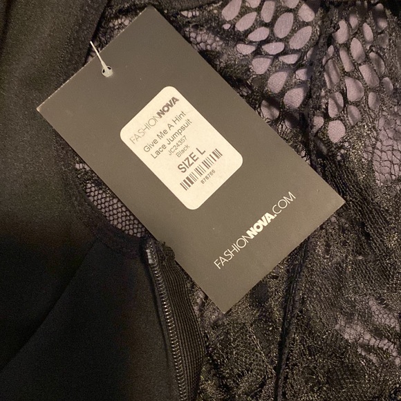 Give me a hint lace jumpsuit fashion nova size L - Picture 7 of 9